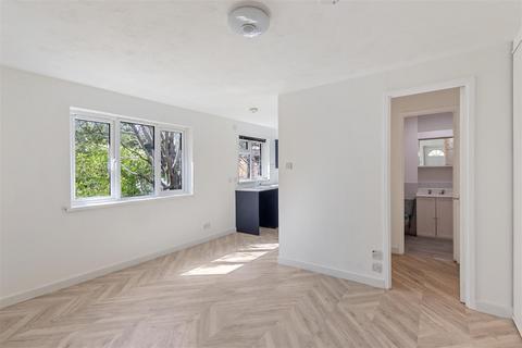 Studio for sale, Kings Road, Petersfield
