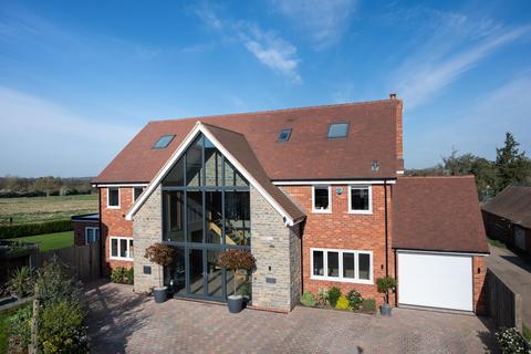 5 bedroom detached house for sale, The Rickyard, Wootton Wawen, Henley-in-Arden, Warwickshire, B95