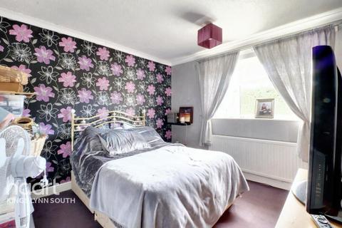 3 bedroom end of terrace house for sale, Regency Avenue, King's Lynn