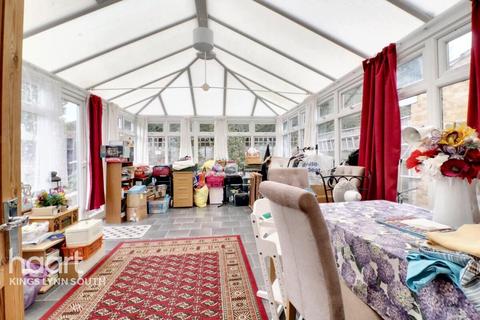 3 bedroom end of terrace house for sale, Regency Avenue, King's Lynn