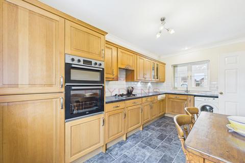 10 Bloom Close, Frinton-on-sea, CO13 0HA