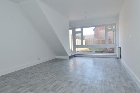2 bedroom terraced house to rent, Howards Road, London, E13