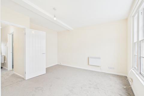 2 bedroom flat to rent, High Street, Tewkesbury, Gloucestershire, GL20