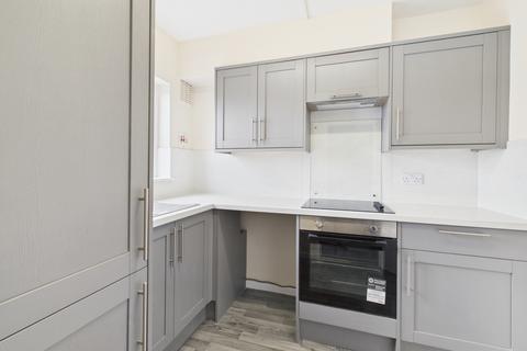 2 bedroom flat to rent, High Street, Tewkesbury, Gloucestershire, GL20