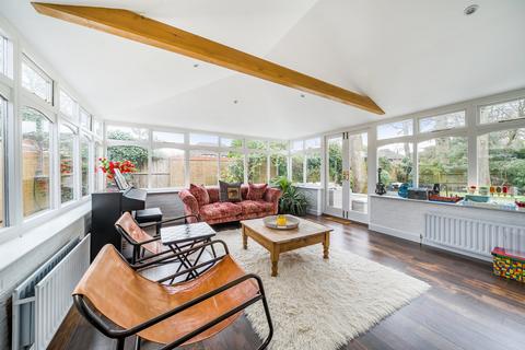 Petworth, 4 Squirrel Keep, West Byfleet, KT14 6PD