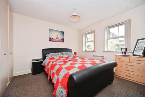 2 bedroom apartment for sale, Waters Walk, Apperley Bridge