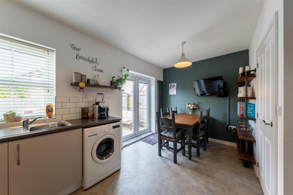 61 Hazelhurst Way-003.jpg