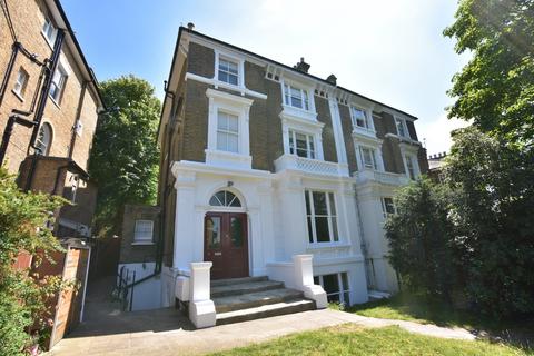 2 bedroom flat to rent, Eliot Hill London SE13