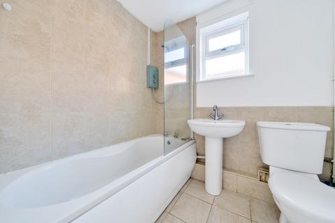 24 Felmer Drive, Kings Worthy, Winchester, SO23 7PY