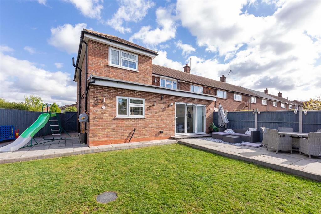 340 Cippenham Lane-2.jpg