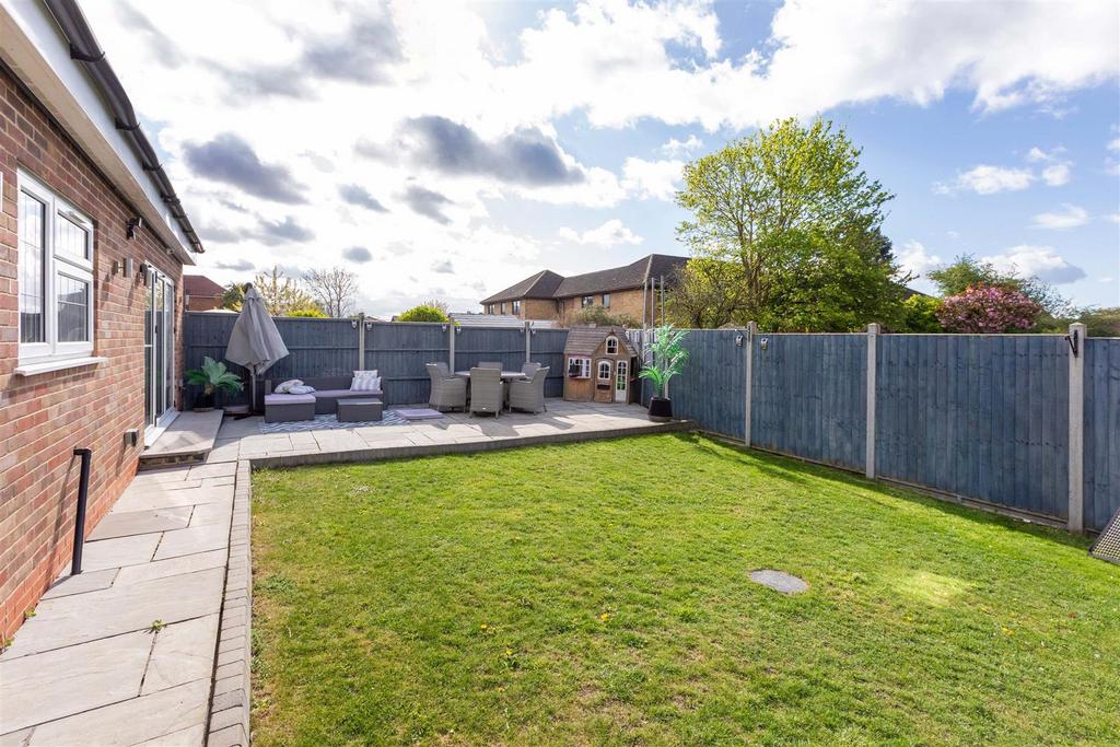 340 Cippenham Lane-3.jpg