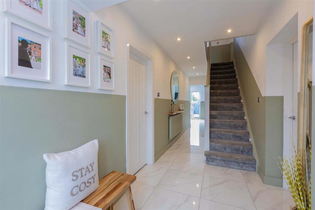 340 Cippenham Lane-7.jpg