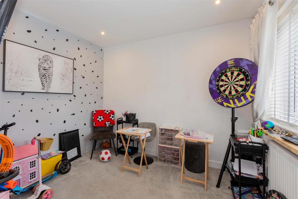 340 Cippenham Lane-8.jpg