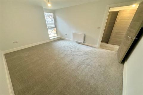 undefined, Canal Walk, Southampton SO14