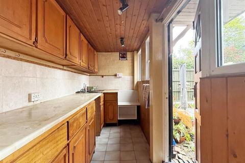 2 bedroom terraced house for sale, Mytton Oak Road, Shrewsbury