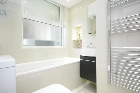 3 bedroom apartment to rent, St John&#39;s Wood Park, London NW8