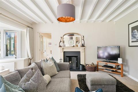 92 Fir Tree Road, Banstead, SM7 1NQ