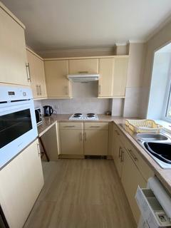 2 bedroom house to rent, Blakeney Road, Bristol BS34