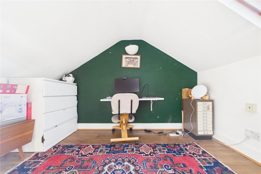 Bedroom/Office