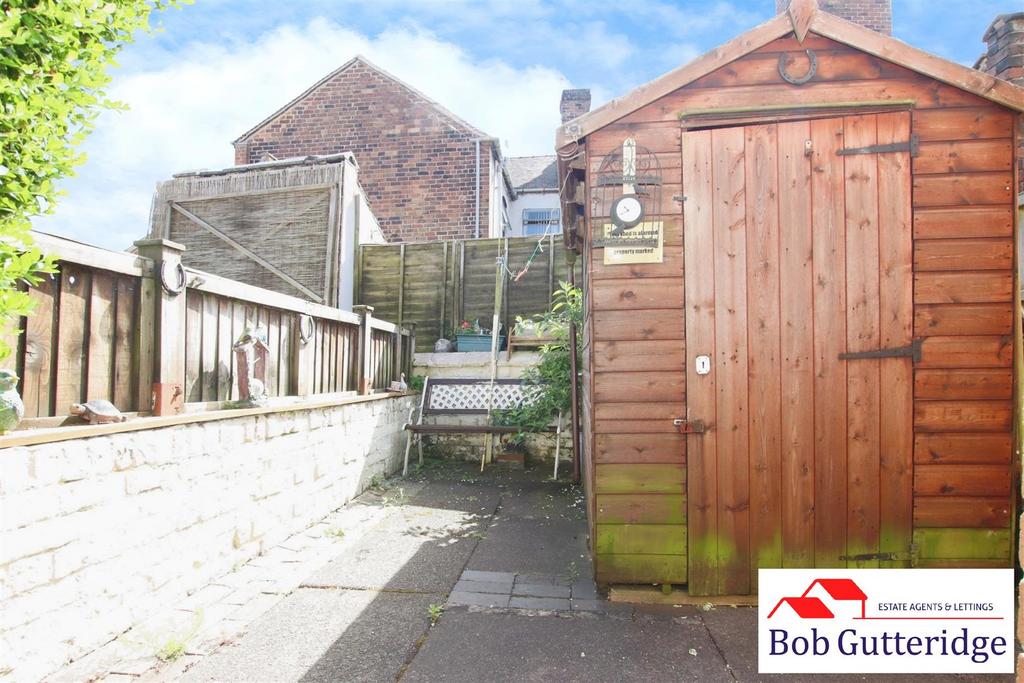 Enclosed rear yard