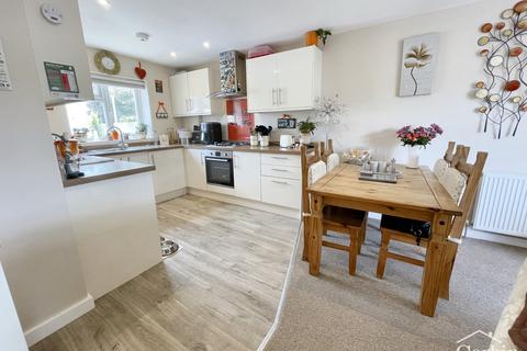 2 bedroom bungalow for sale, Hadow Road, Bournemouth, BH10 5