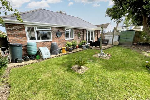 2 bedroom bungalow for sale, Hadow Road, Bournemouth, BH10 5