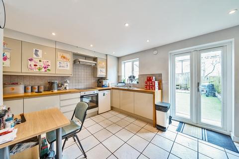 3 bedroom end of terrace house for sale, Bluebell Way, Carterton, Oxfordshire, OX18