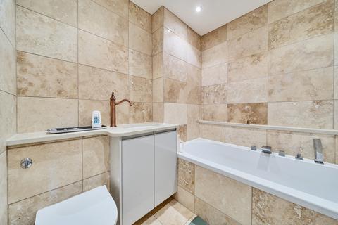 3 bedroom end of terrace house for sale, Bluebell Way, Carterton, Oxfordshire, OX18