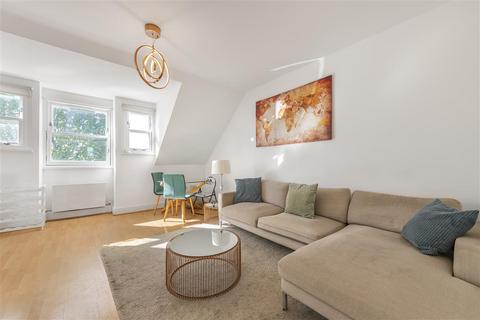 2 bedroom flat for sale, Copper Mews, W4