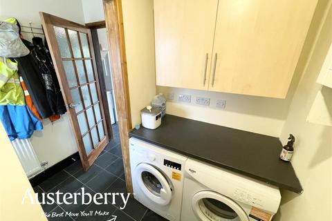 272 Beverley Drive, Stoke-on-trent, ST2 0NR