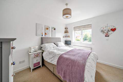 6 Kenneth Close, Cheltenham, GL53 9BE