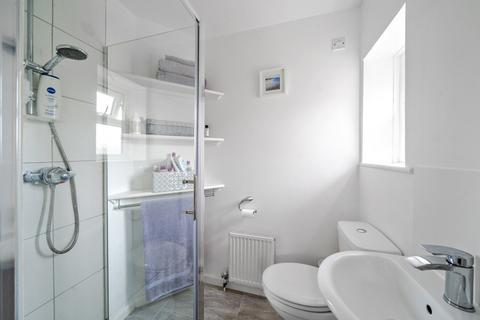 6 Kenneth Close, Cheltenham, GL53 9BE