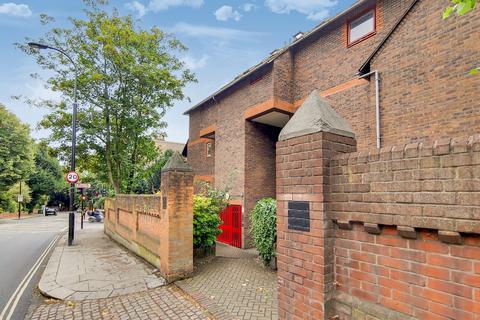 1 bedroom flat for sale, Fitzjohns Avenue, Hampstead NW3