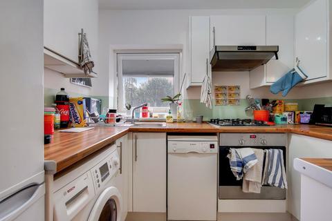 1 bedroom flat for sale, Fitzjohns Avenue, Hampstead NW3