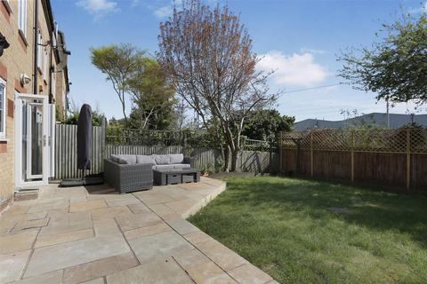 18 Goddard Place, London, N19 5GS