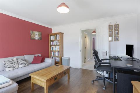 18 Goddard Place, London, N19 5GS