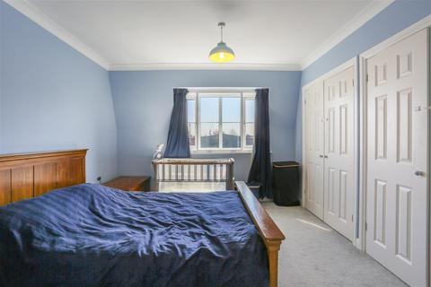 18 Goddard Place, London, N19 5GS