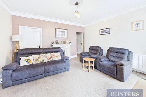 2 bedroom flat for sale, Queen Street, Scarborough