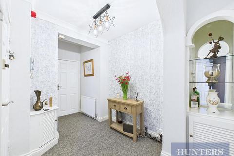 2 bedroom flat for sale, Queen Street, Scarborough