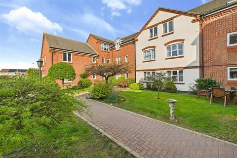 2 bedroom retirement property for sale, Sarisbury Gate, Dove Gardens, Park Gate