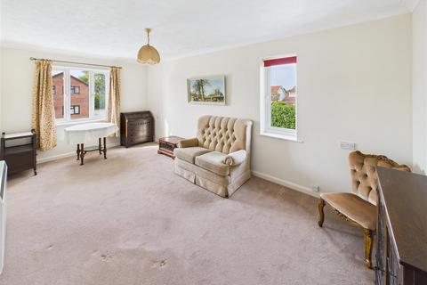2 bedroom retirement property for sale, Sarisbury Gate, Dove Gardens, Park Gate