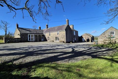 undefined, Maenaddwyn, Llanerchymedd, Anglesey, LL71