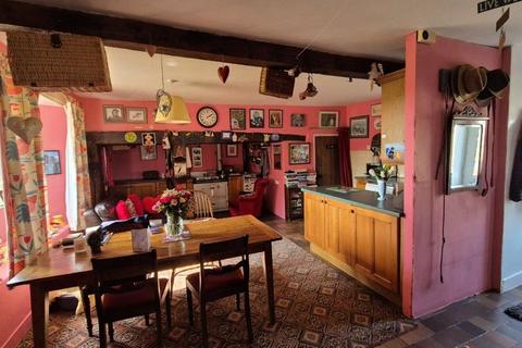 undefined, Maenaddwyn, Llanerchymedd, Anglesey, LL71
