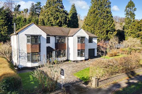 5 bedroom detached house for sale, Harestone Valley Road, Caterham, CR3