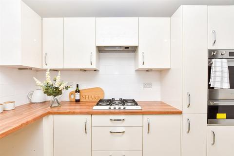 114 Worth Road, Crawley, RH10 7DU