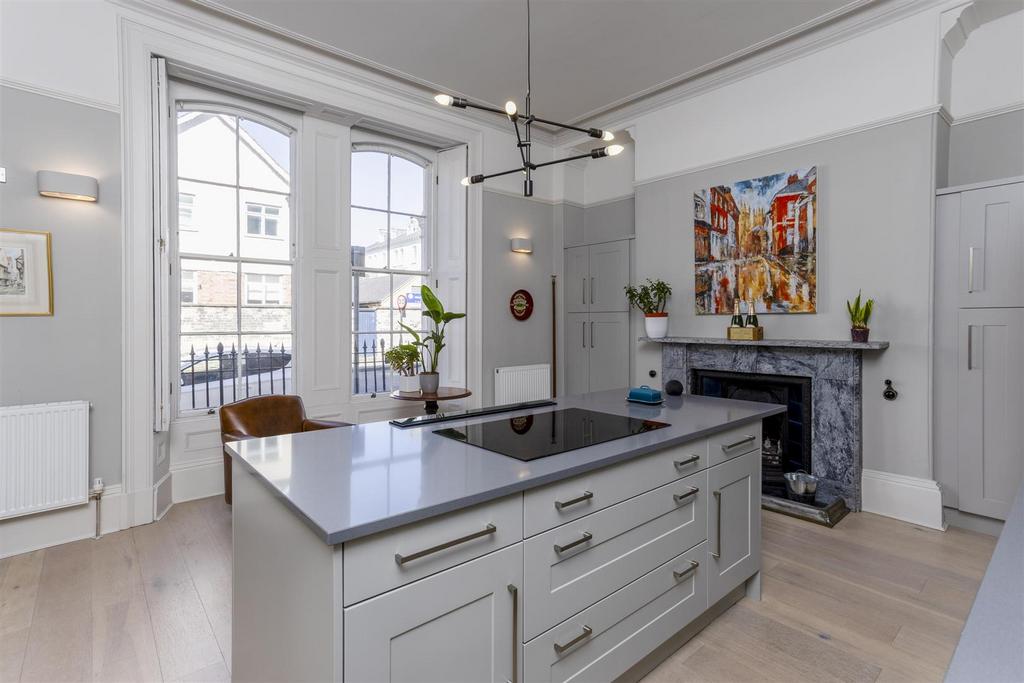 Flat 1 2 Driffield Terrace 1.jpg