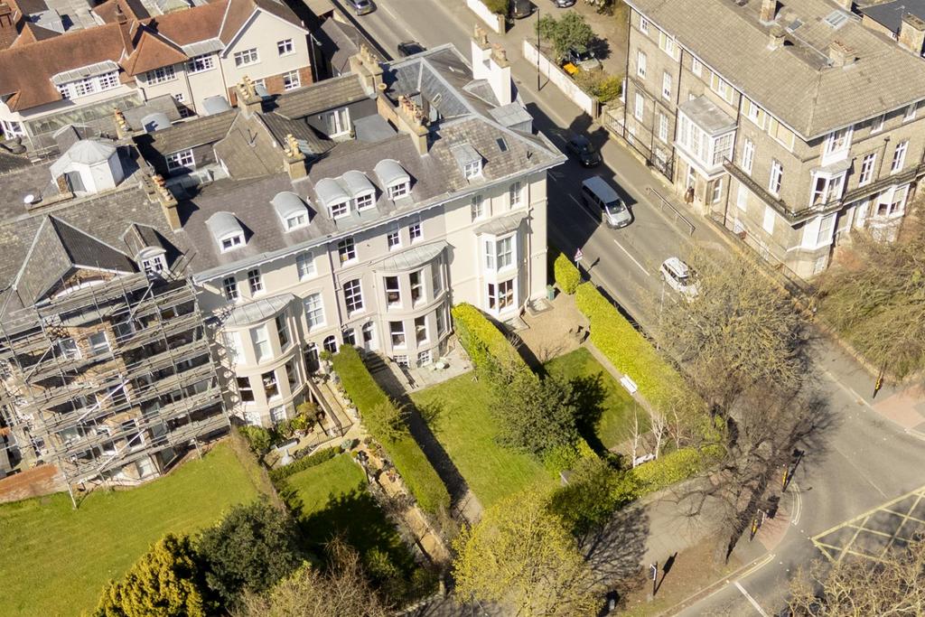 Flat 1 2 Driffield Terrace 46.jpg