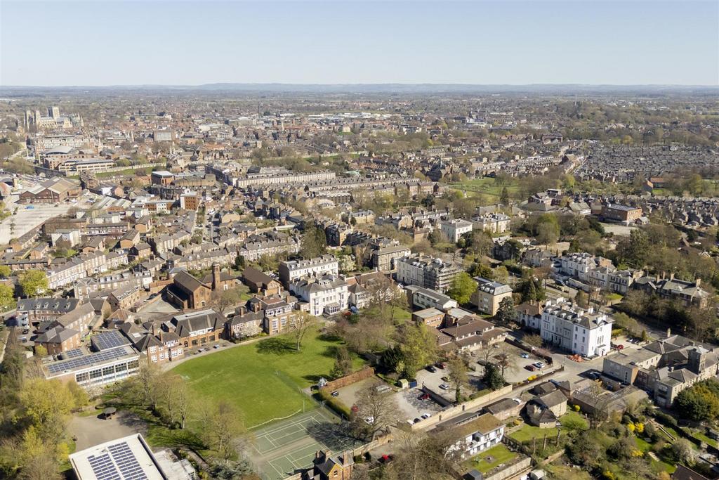 Flat 1 2 Driffield Terrace 43.jpg