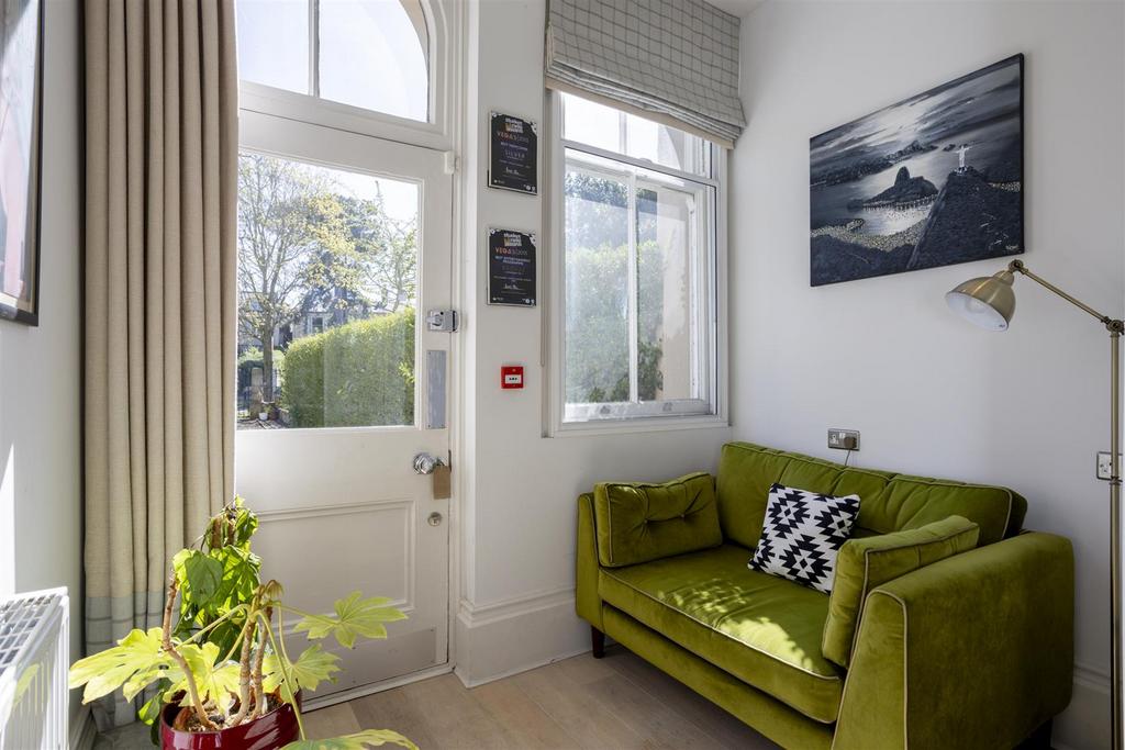 Flat 1 2 Driffield Terrace 16.jpg