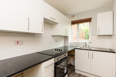 1 bedroom ground floor maisonette for sale, Maypole Road, Gravesend DA12
